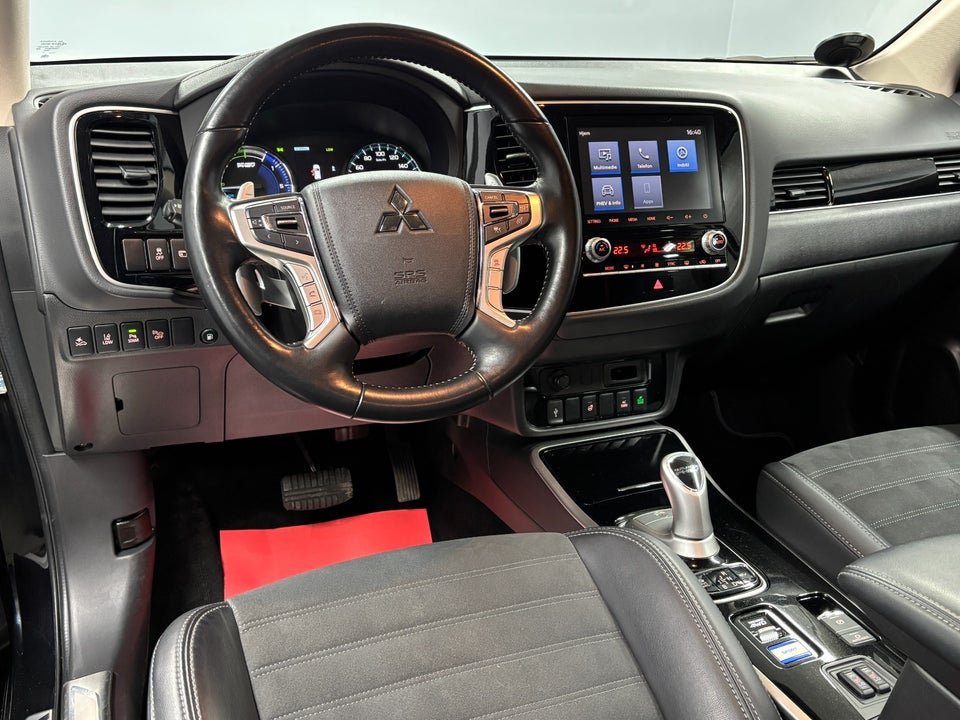 Mitsubishi Outlander 2,4 PHEV Intense CVT 4WD 5d