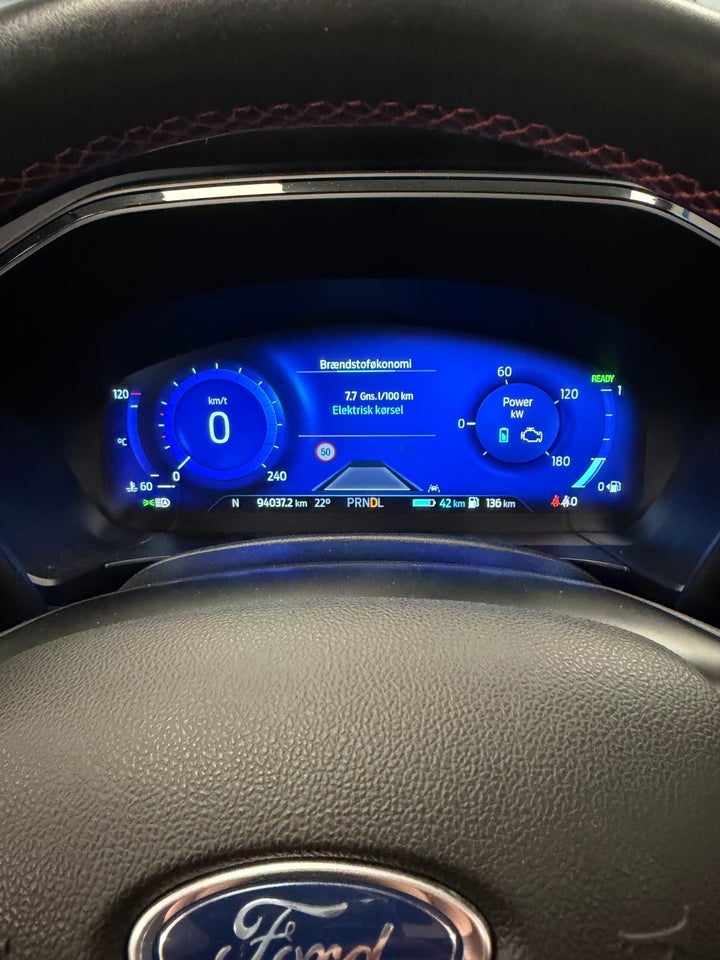 Ford Kuga 2,5 PHEV ST-Line X CVT 5d