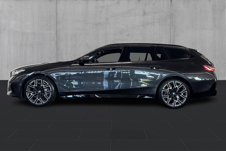 BMW i5 eDrive40 Touring M-Sport 5d