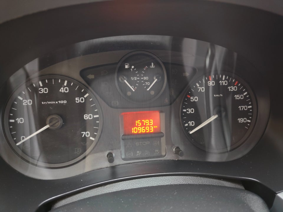 Peugeot Partner 1,6 BlueHDi 100 L1 Flex Van 5d