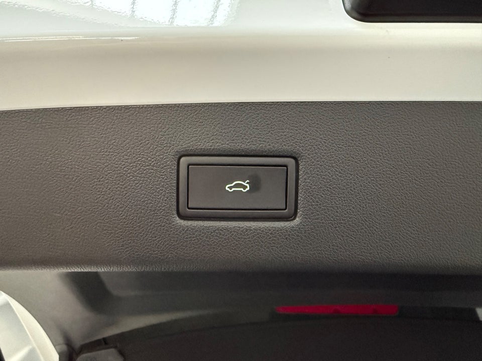 Ford Explorer 82 Premium Extended Range 5d