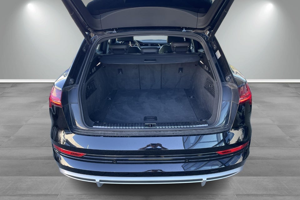 Audi e-tron 55 S-line quattro 5d