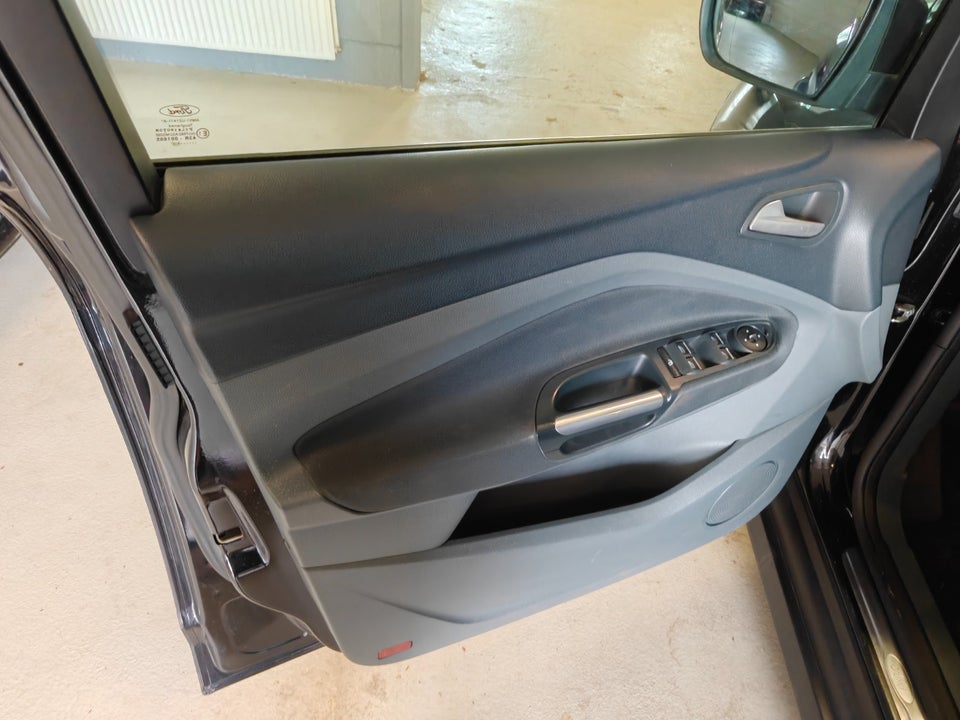 Ford C-MAX 1,0 SCTi 125 Titanium 5d