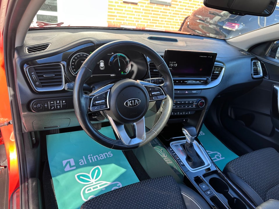 Kia XCeed 1,6 PHEV Upgrade DCT 5d