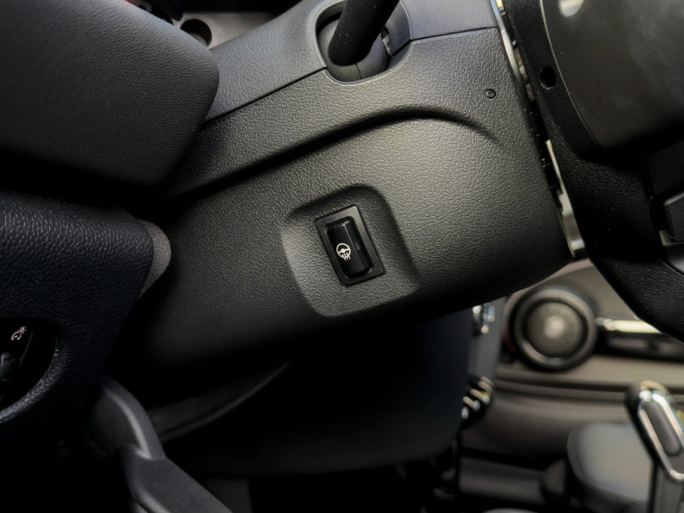 MINI Cooper SE Classic 3d