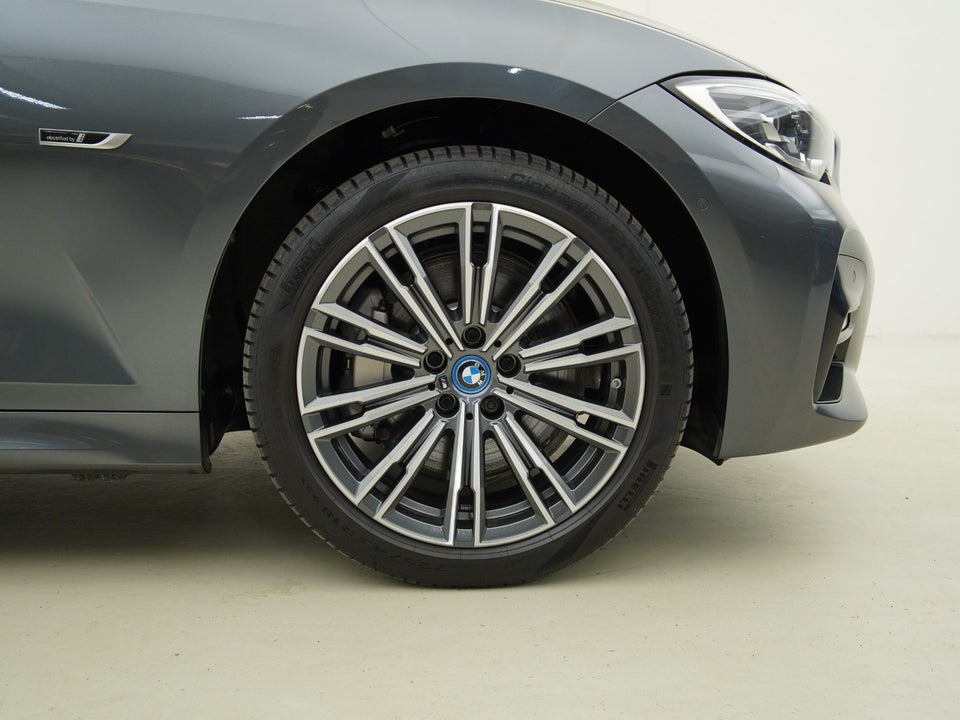 BMW 330e 2,0 Touring M-Sport aut. 5d