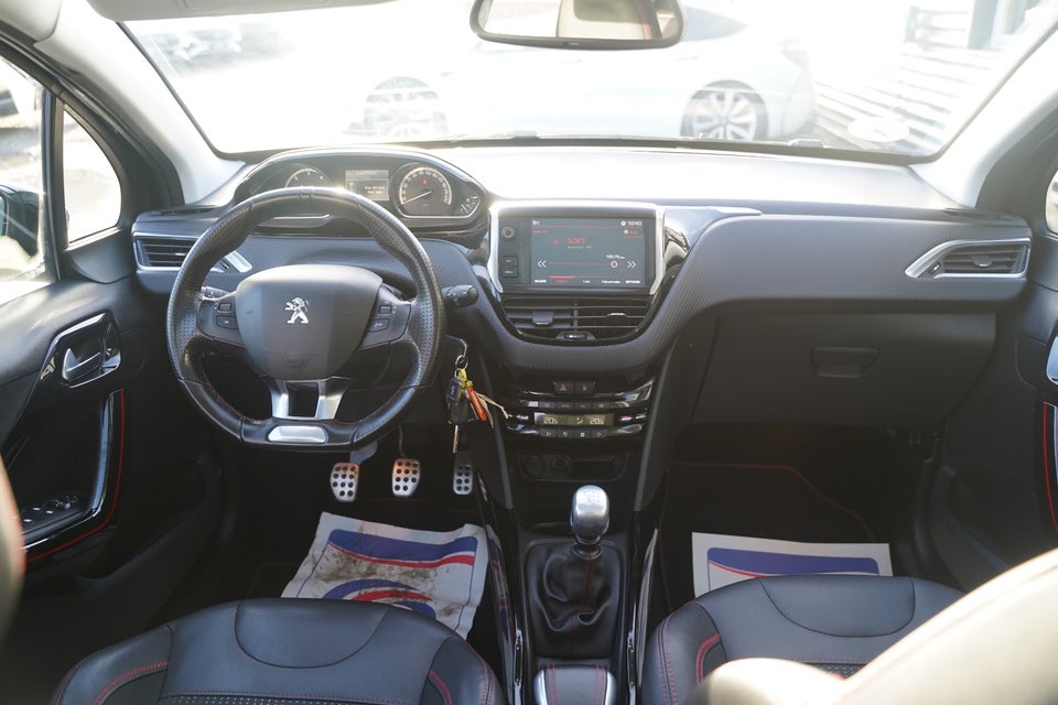 Peugeot 2008 1,6 BlueHDi 100 GT Line 5d