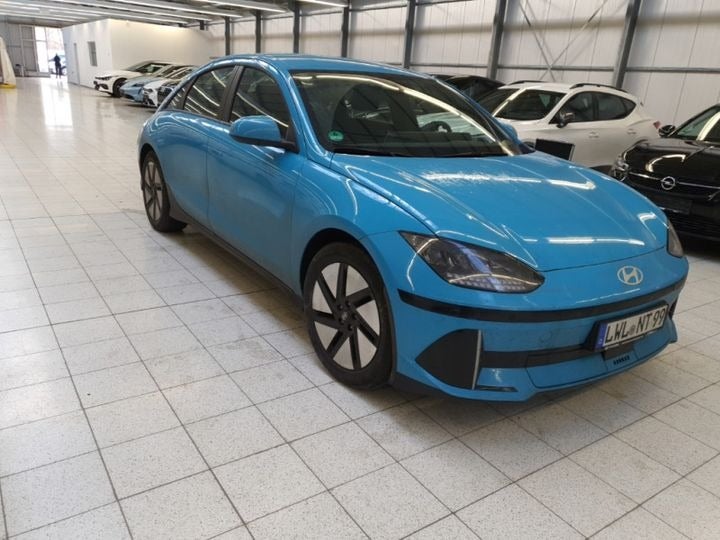Hyundai Ioniq 6 53 Essential 4d