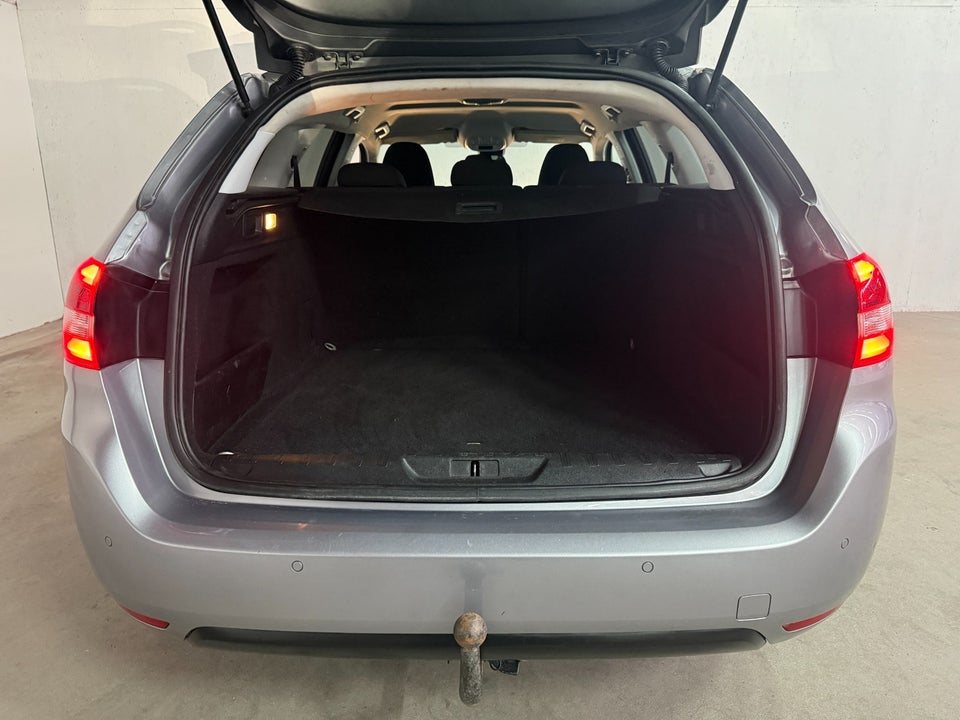 Peugeot 308 1,6 BlueHDi 120 Active SW 5d