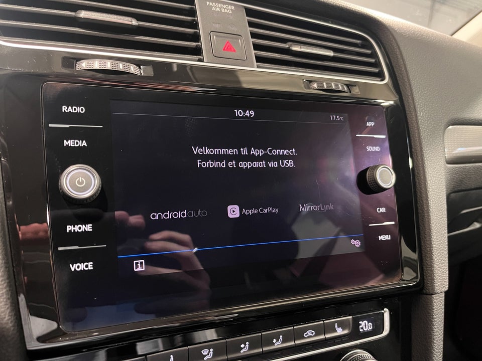 VW Golf VII 1,6 TDi 115 IQ.Drive Variant DSG 5d