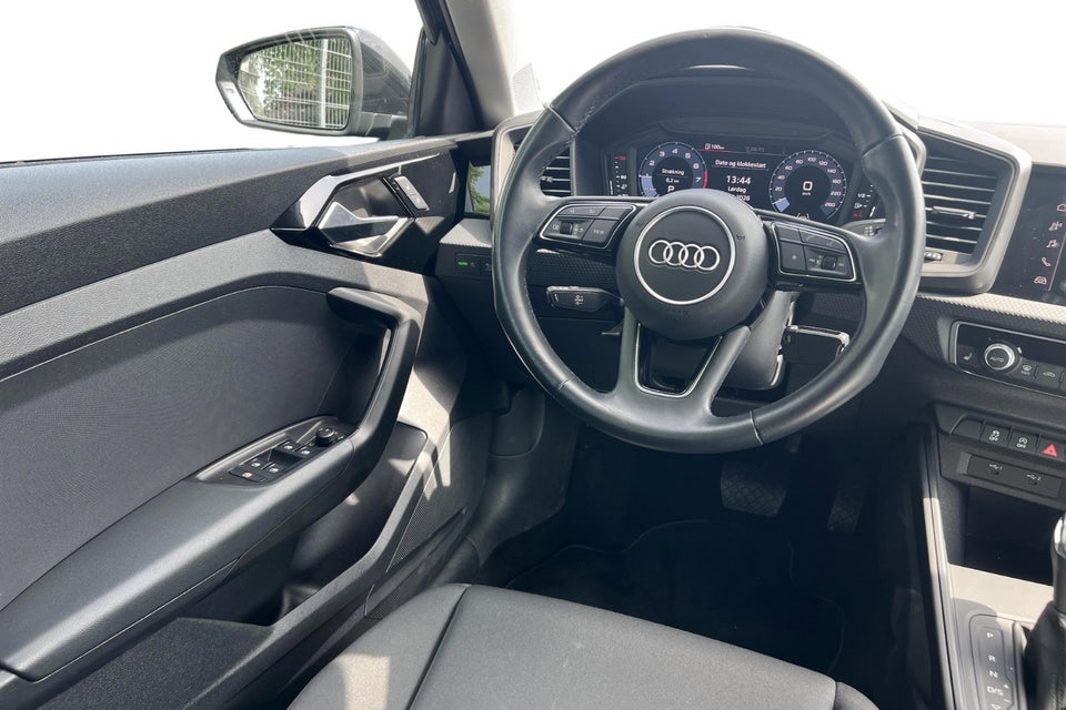 Audi A1 30 TFSi Advanced Sportback S-tr. 5d