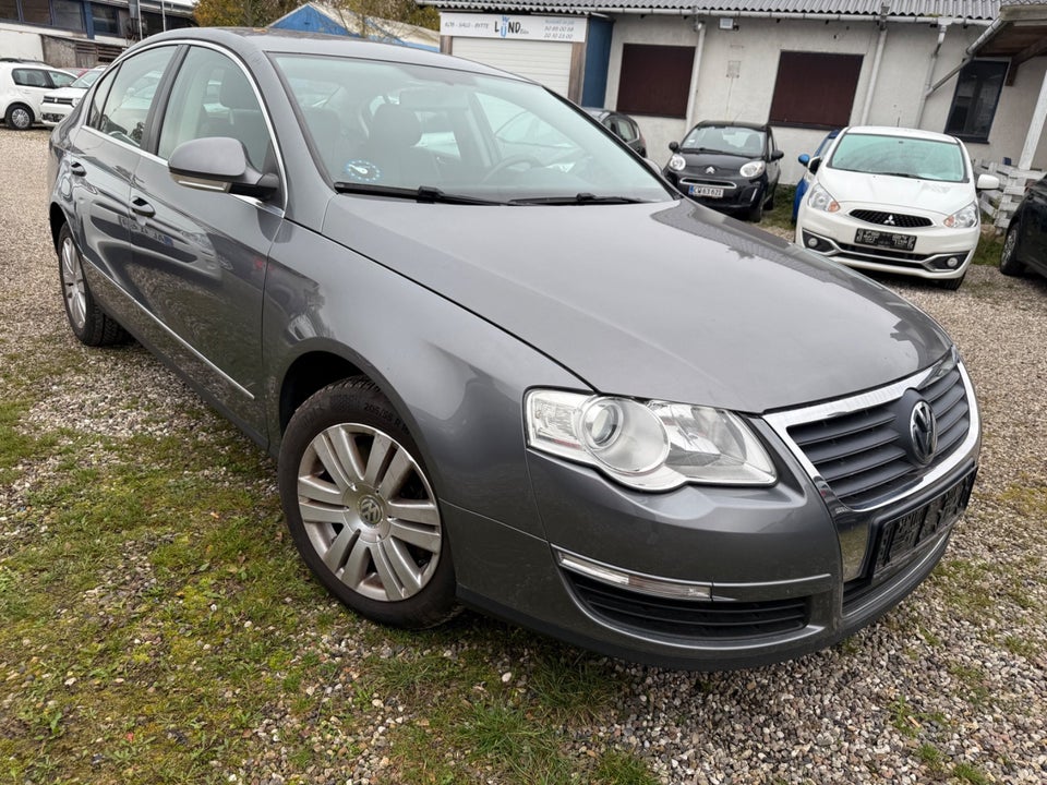 VW Passat 2,0 FSi Comfortline 4d