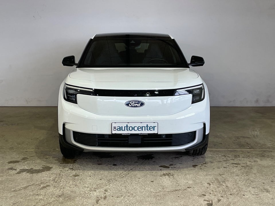 Ford Explorer 82 Premium Extended Range 5d