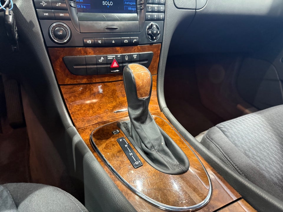 Mercedes E240 2,6 Elegance aut. 4d