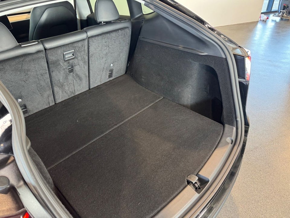 Tesla Model Y Long Range RWD 5d
