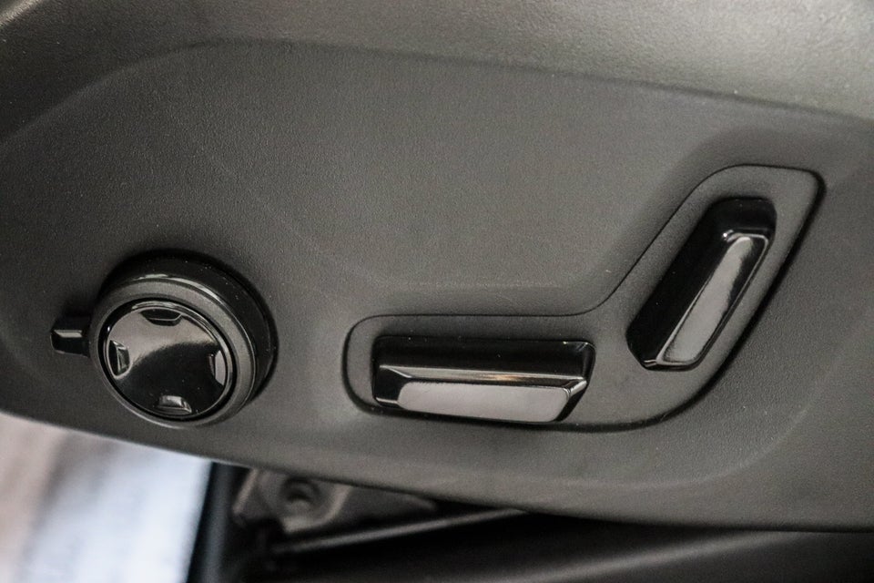 Volvo XC90 2,0 T8 ReCharge Ultimate Dark aut. AWD 7prs 5d