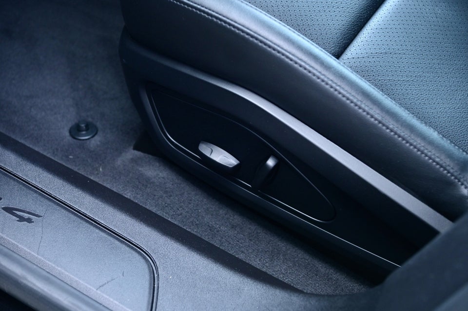 Porsche Taycan 4 Performance+ Cross Turismo 5d