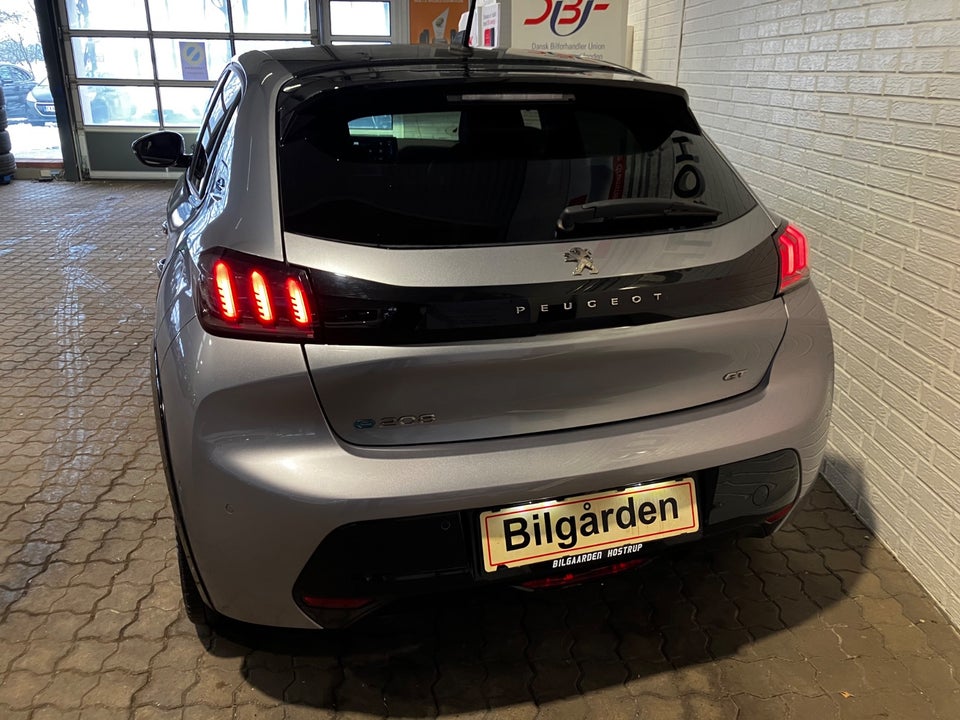 Peugeot e-208 50 GT 5d