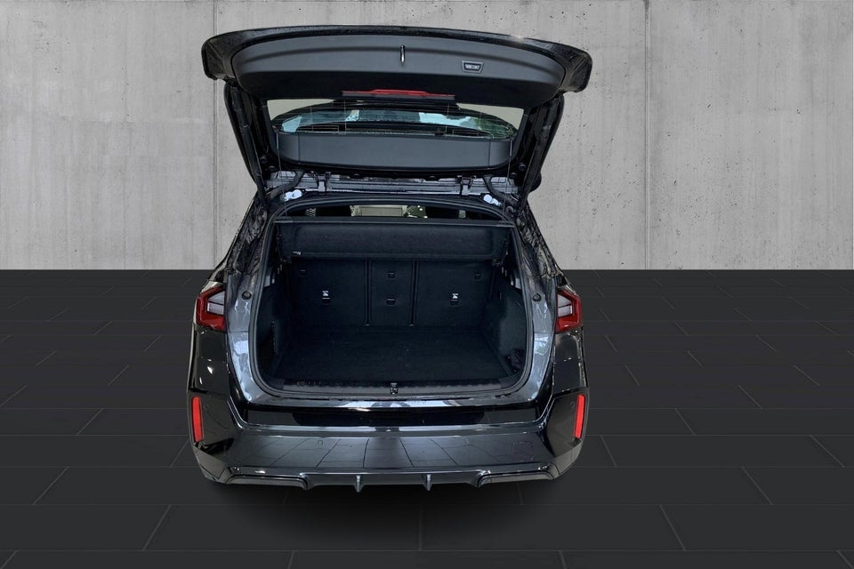 BMW iX1 eDrive20 M-Sport 5d