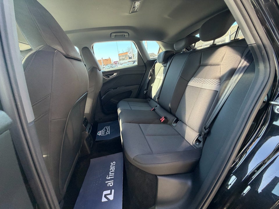 Audi Q4 e-tron 40 Advanced 5d