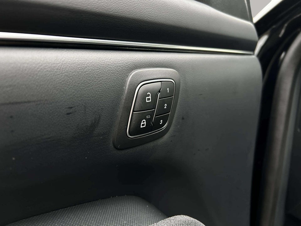 Ford Mustang Mach-E 98 Extended Range AWD 5d