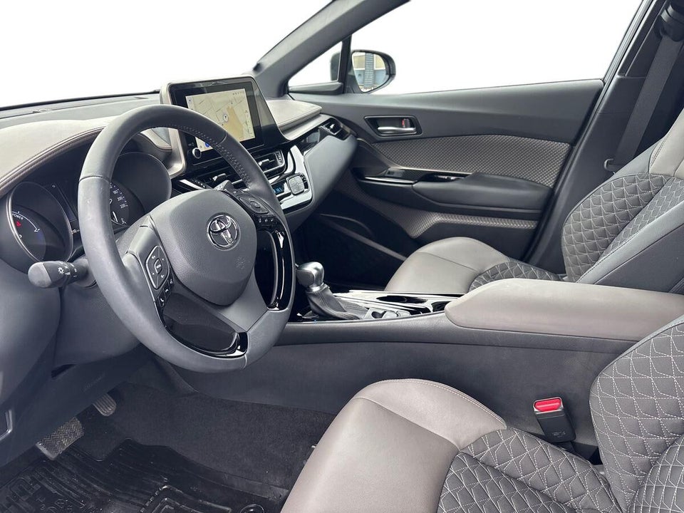 Toyota C-HR 2,0 Hybrid C-HIC CVT 5d
