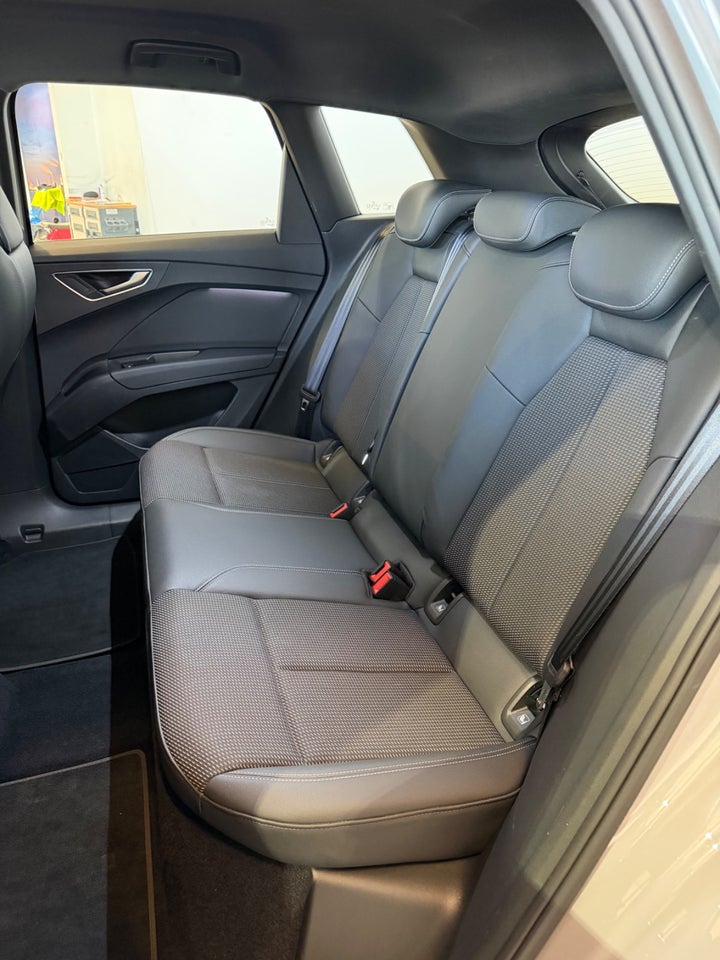 Audi Q4 e-tron 40 S-line 5d