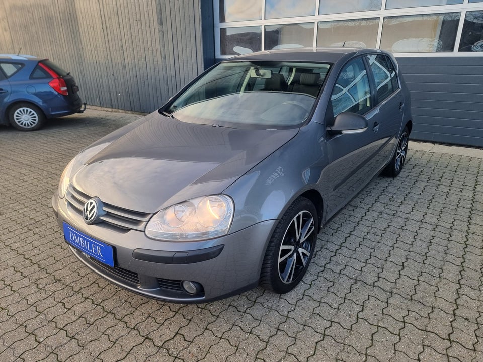 VW Golf V 1,6 Trendline Variant DSG 5d