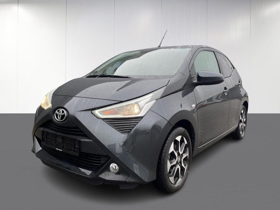 Toyota Aygo 1,0 VVT-i x-press 5d