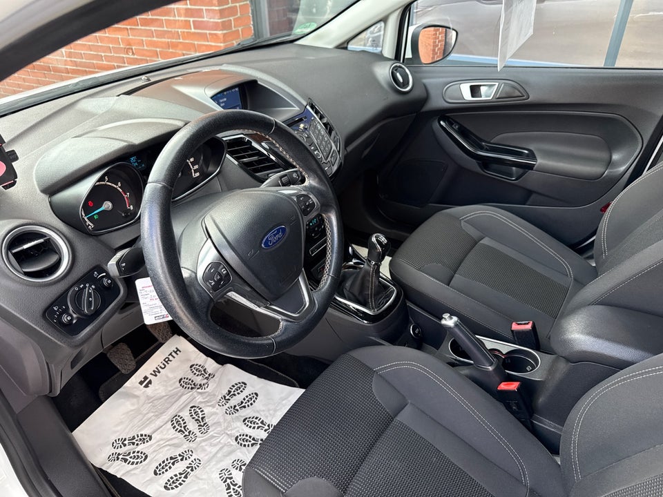 Ford Fiesta 1,0 EcoBoost Titanium 5d