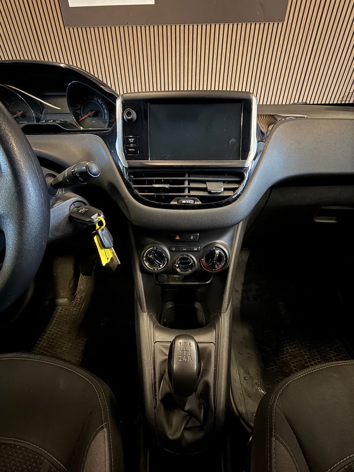 Peugeot 208 1,2 VTi Active 5d