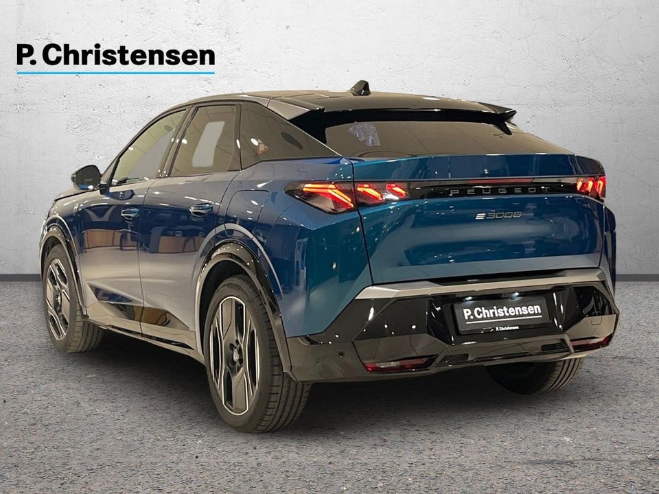 Peugeot e-3008 77 GT Pack 5d