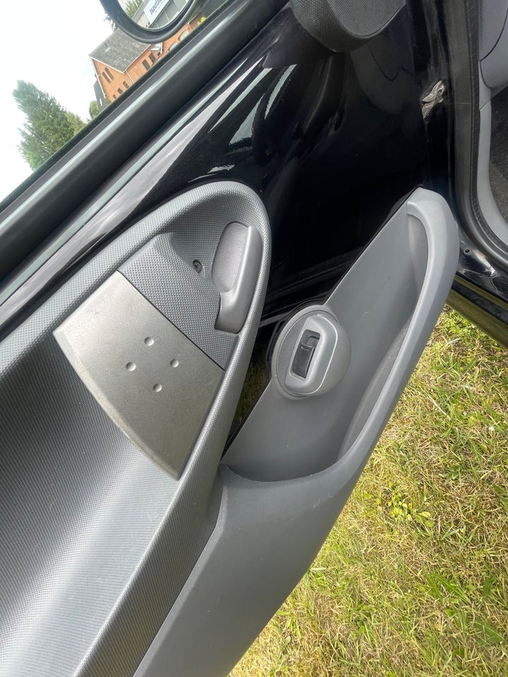 Peugeot 107 1,0 5d