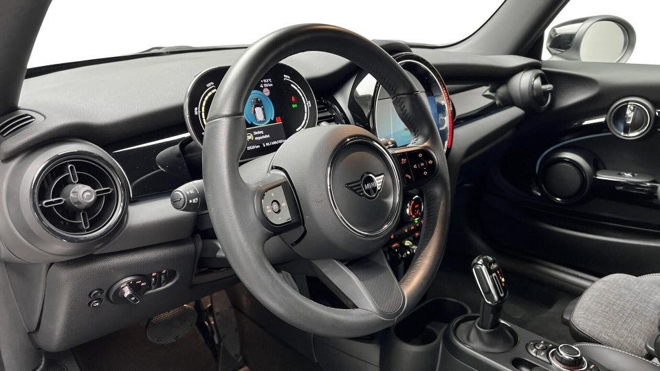 MINI Cooper SE Classic Trim 3d