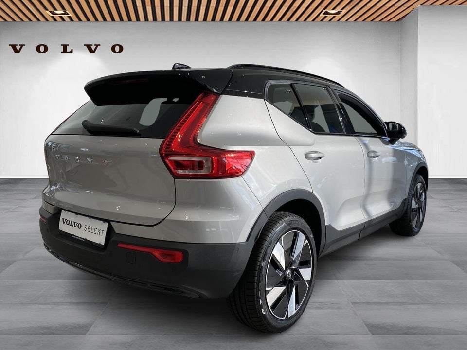 Volvo EX40 Twin Performance Plus 5d