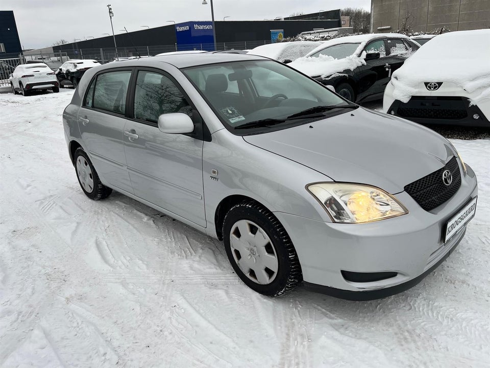 Toyota Corolla 1,4 Terra 5d