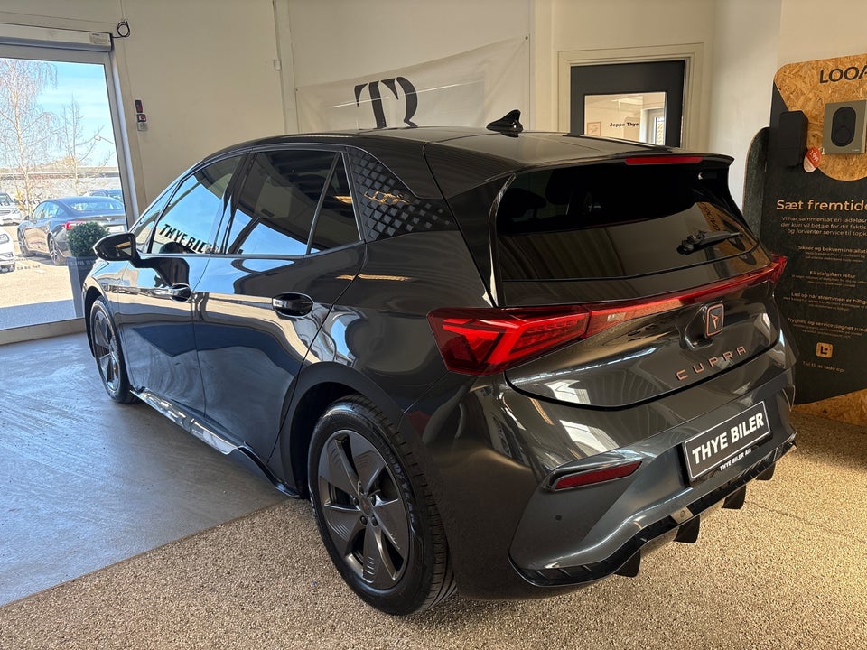 Cupra Born 58  5d