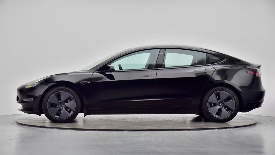 Tesla Model 3 Long Range AWD 4d