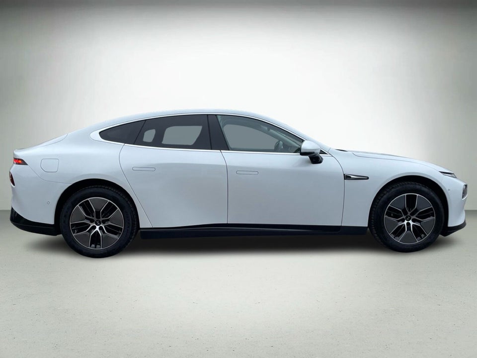 Xpeng P7 Long Range 4d