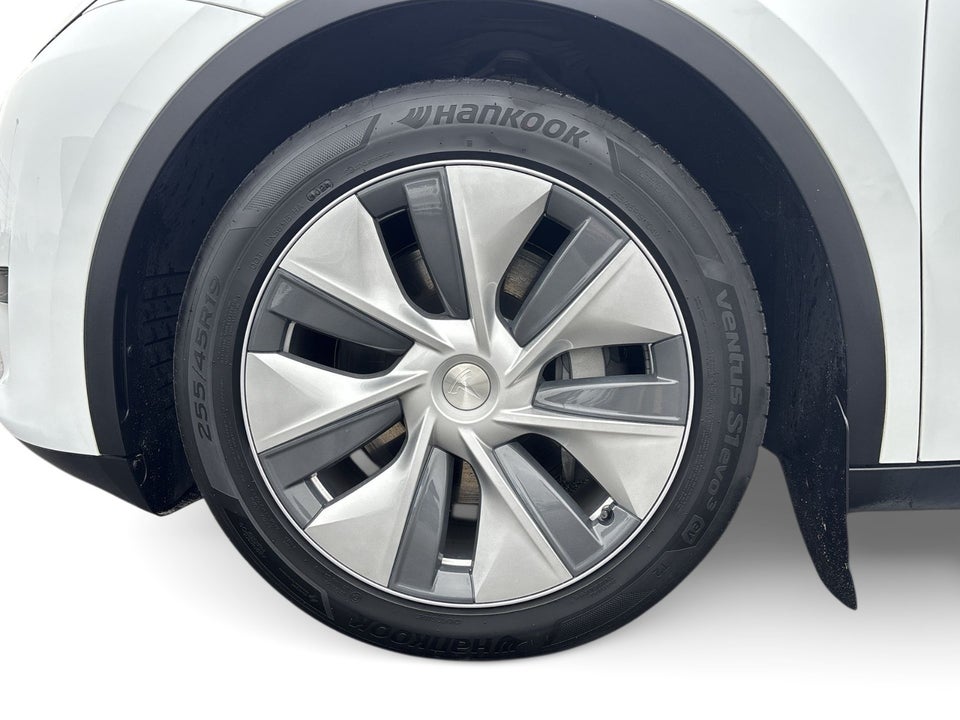 Tesla Model Y RWD 5d