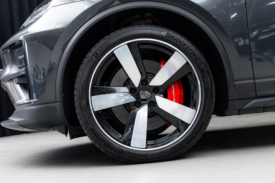 Porsche Macan Turbo 5d