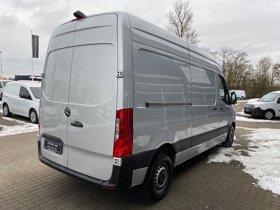 Mercedes Sprinter 215 2,0 CDi A2 Kassevogn aut. FWD