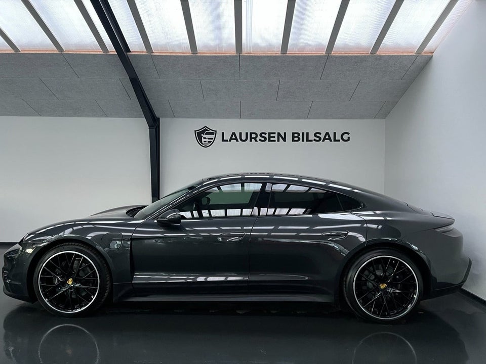 Porsche Taycan 4d