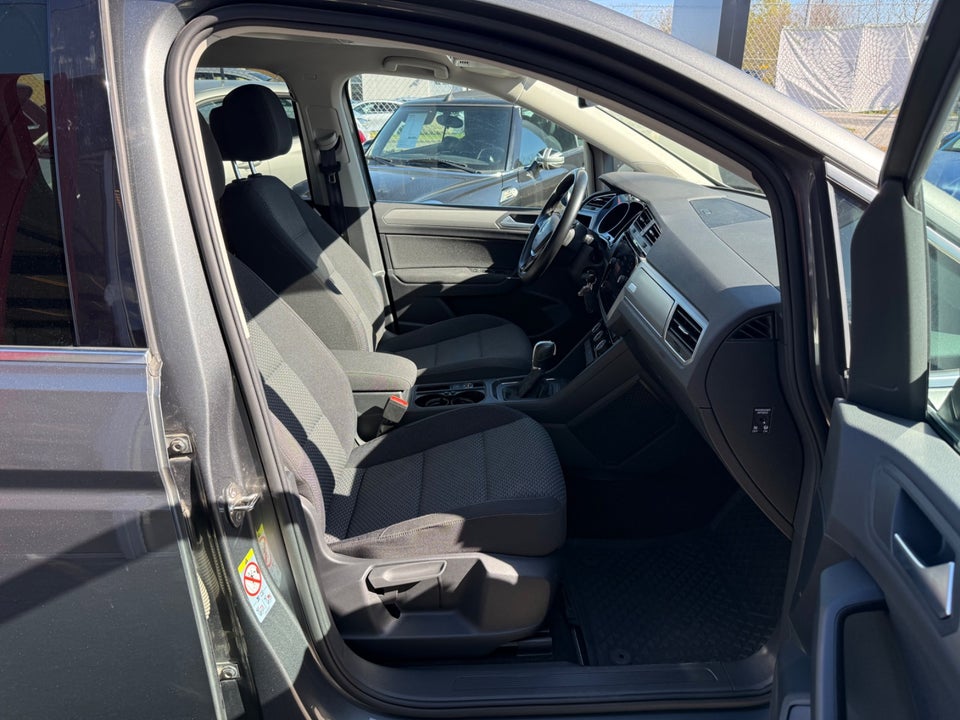 VW Touran 1,6 TDi 115 Comfortline DSG 7prs 5d