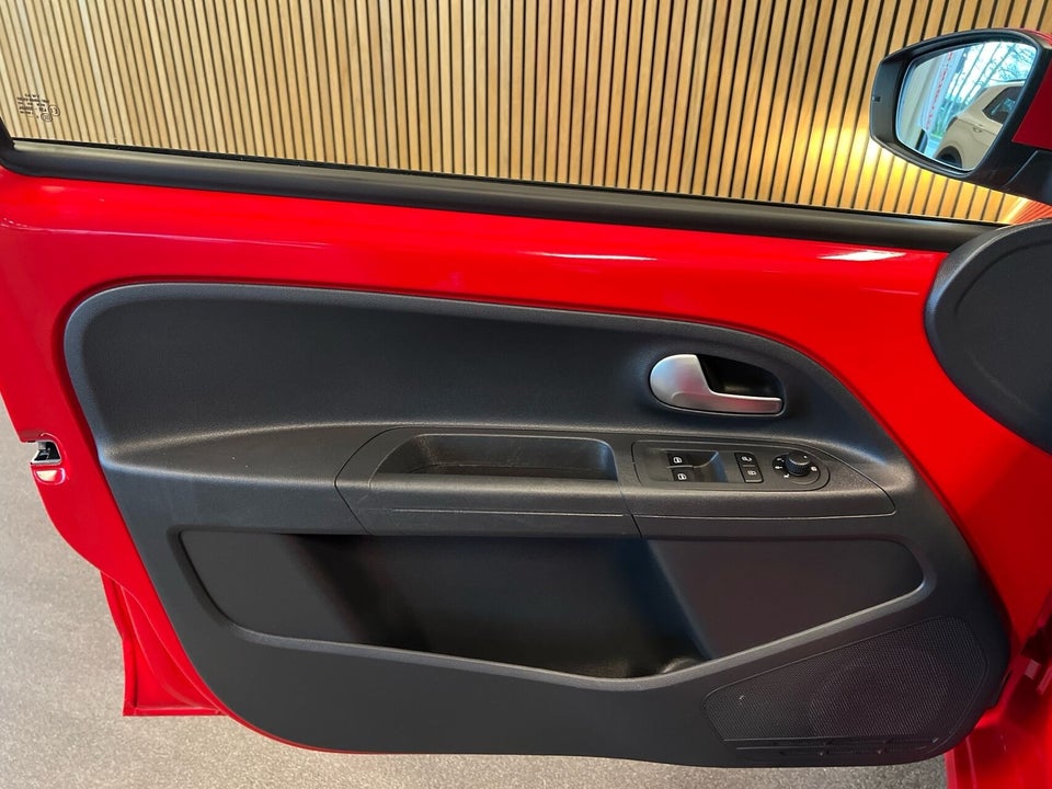 VW Up! 1,0 MPi 65 Move Up! BMT 5d