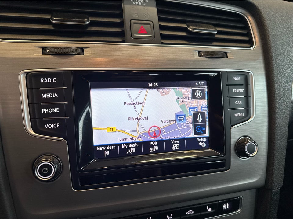 VW Golf VII 1,6 TDi 105 Comfortline Variant DSG BM 5d