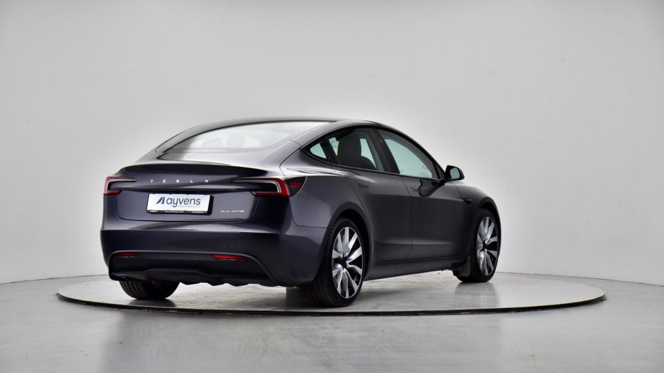 Tesla Model 3 Long Range AWD 4d