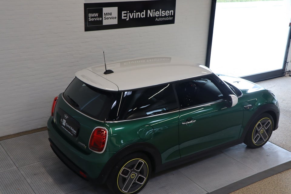 MINI Cooper SE Experience 3d