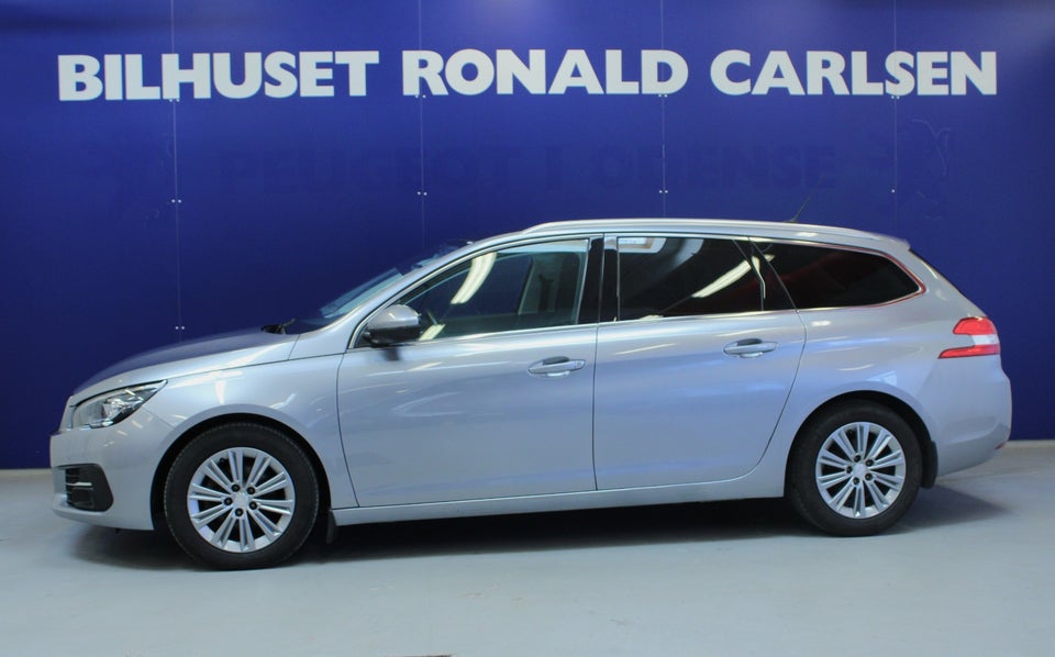 Peugeot 308 1,5 BlueHDi 130 Selection Sky SW 5d