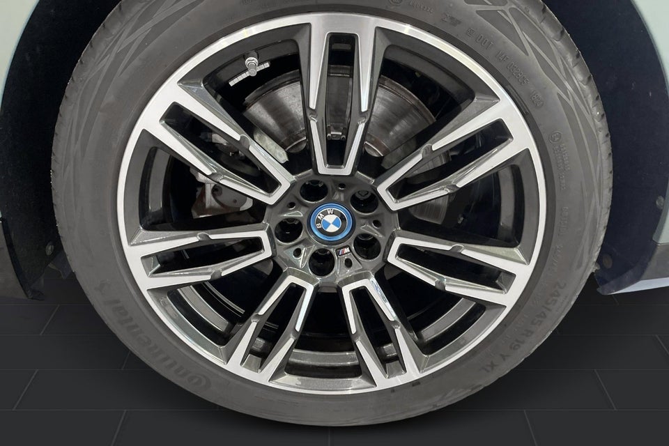 BMW i5 eDrive40 M-Sport 4d